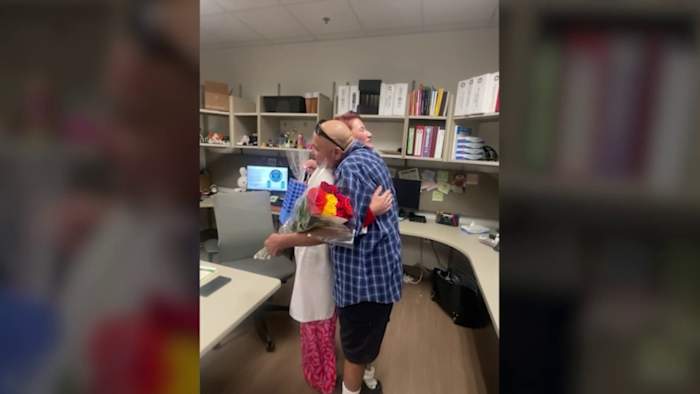 ‘Thank you for saving my life’: San Antonio man reunites with transplant doctor who donated kidney in 2021