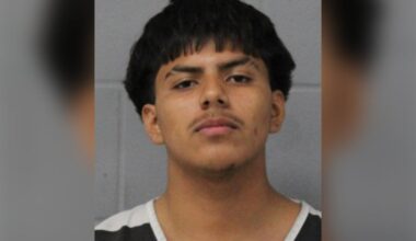 2 teens arrested, 3 handguns seized after downtown parking garage shooting
