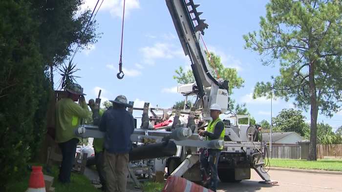 Houston's hottest week: 100-degree heat wave forces outdoor workers to fight for survival