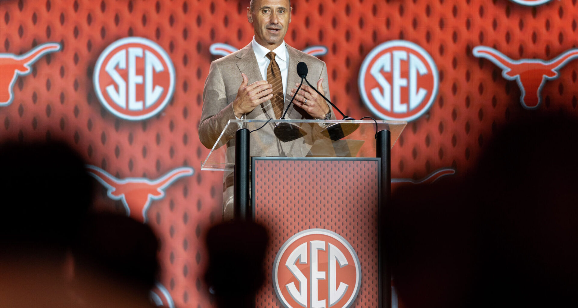 Texas Longhorns: Parker Livingstone, other transfers free up millions
