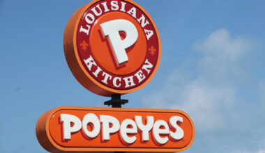 Video claims Texas Popeyes put condom in customer's chicken