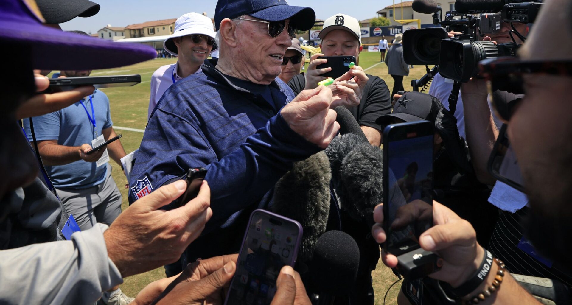 Watch: Jerry Jones delivers 'State of the Cowboys' address