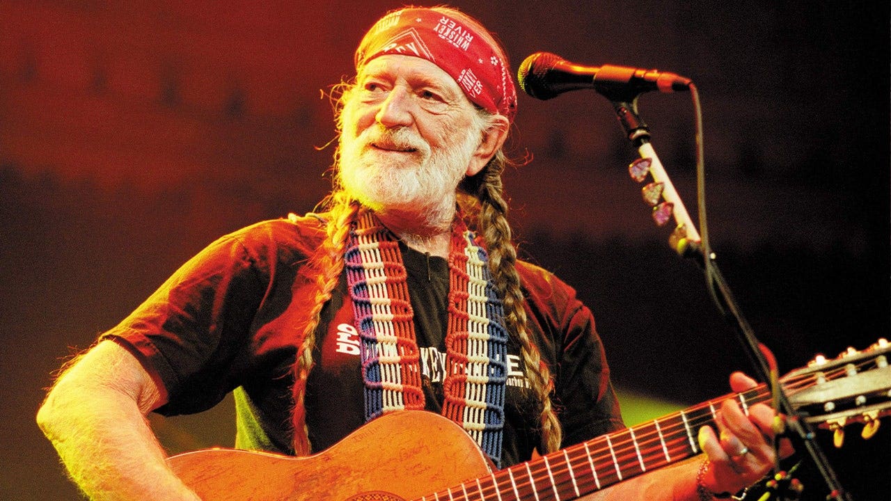 Willie Nelson fights against data centers invading rural Texas