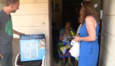 Meals on Wheels volunteers deliver box fans during severe heat wave