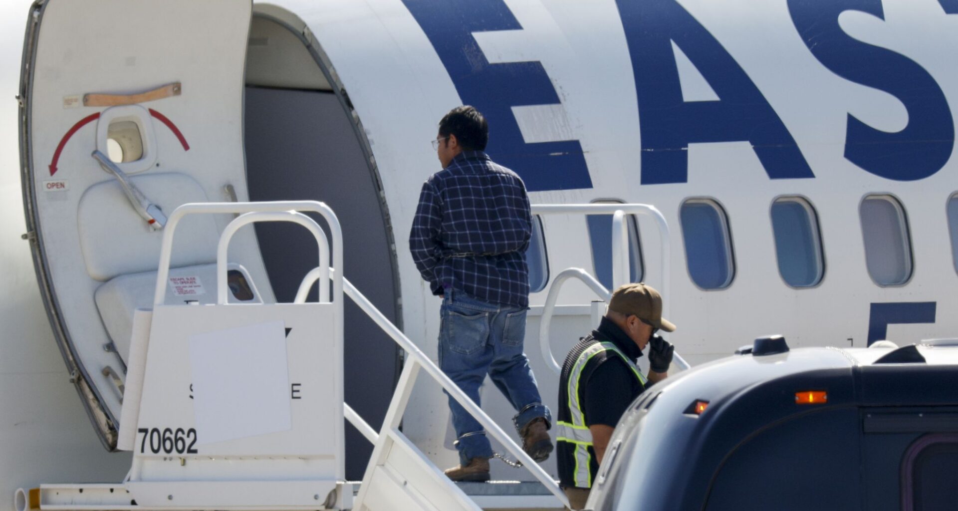 ICE flights at Dallas Love Field spur protests