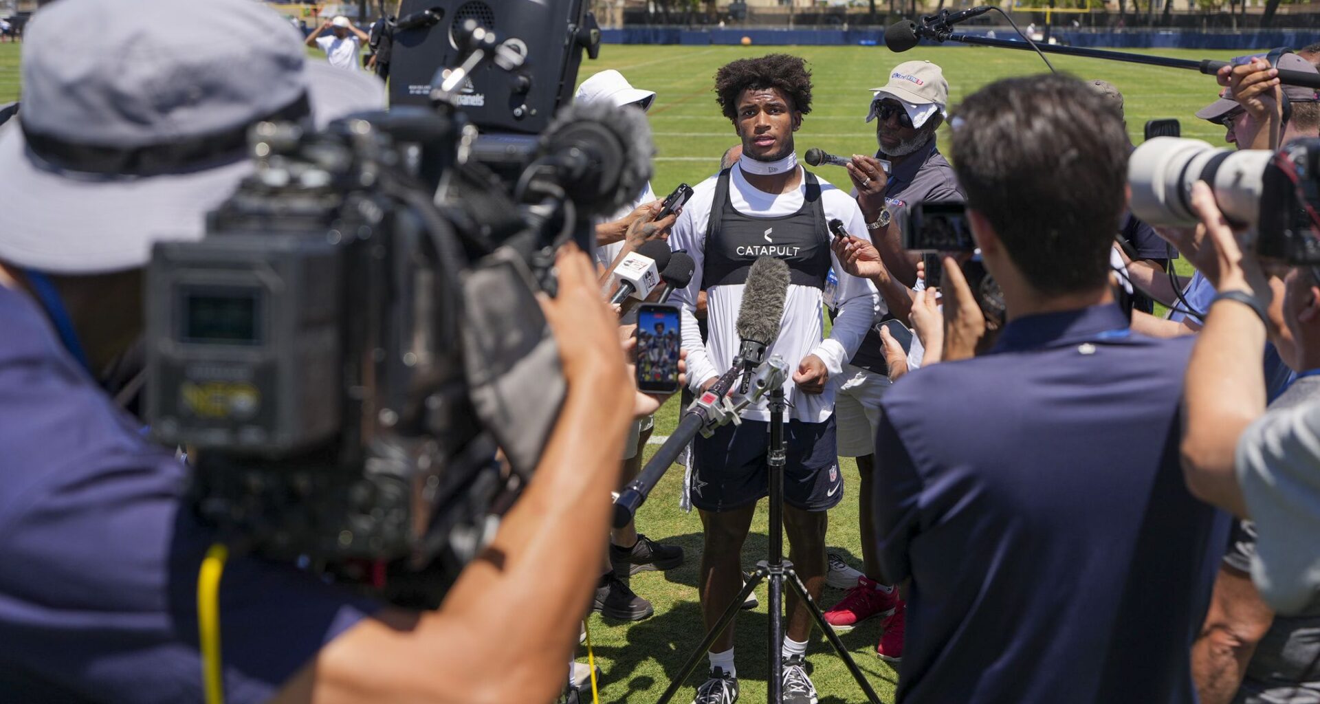 Cowboys coaches aren't treating Caleb Downs like a normal rookie
