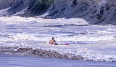 Viral video shows Santa Cruz lifeguard saving Dallas boy