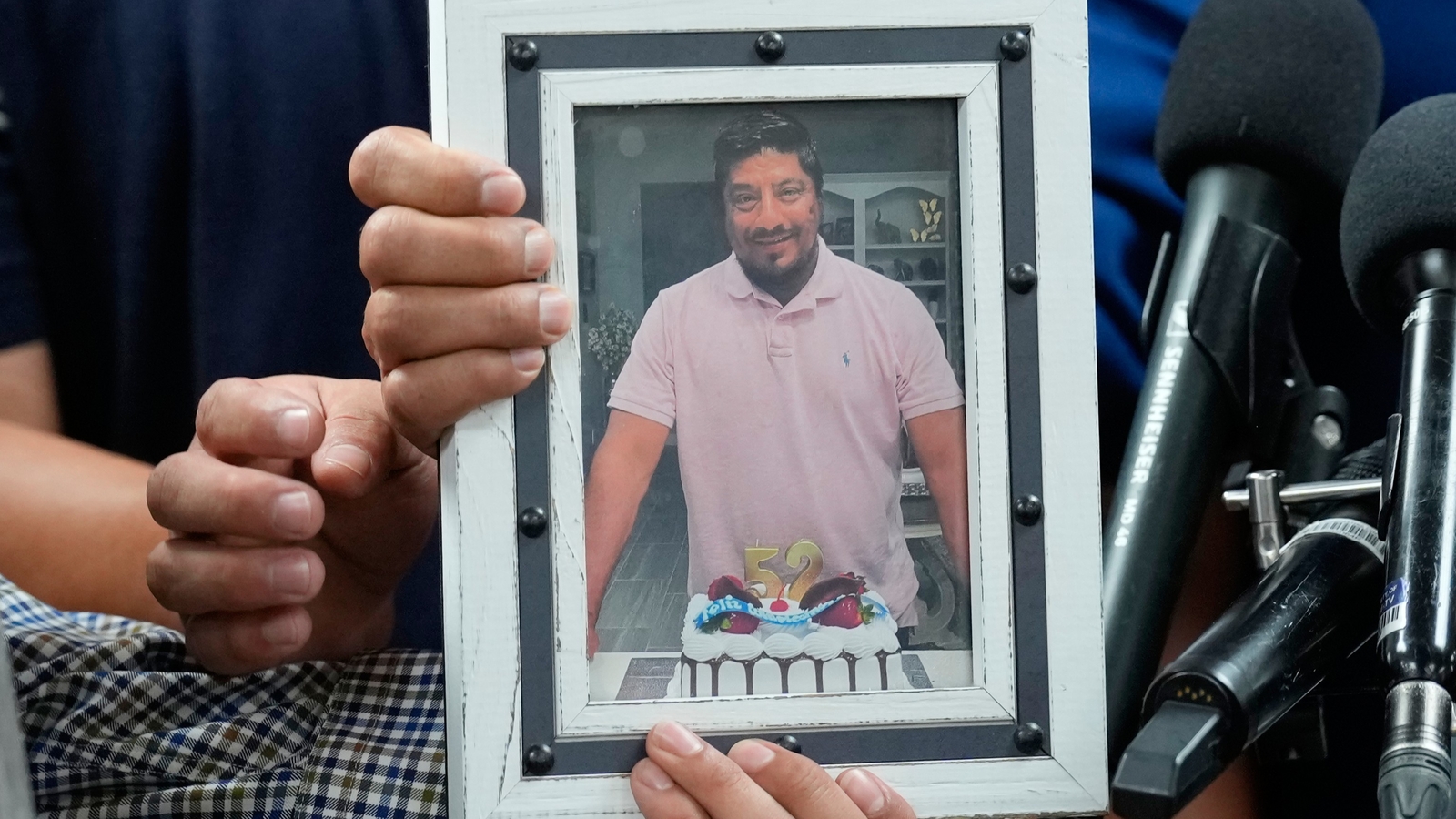 Man fatally shot by federal officer in Houston was not ICE target, DHS says