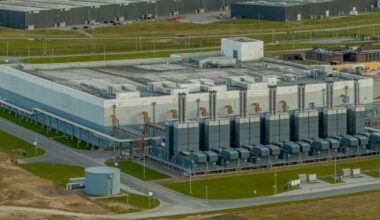 Texas seeks data centers' water-use data, gets a 17% response rate as some pump freely