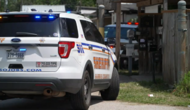 Humble shooting: Man, 19, fatally shoots his 17-year-old ex-girlfriend, her brother in 200-block of West Canino Road in Harris County, Texas, sheriff's office says