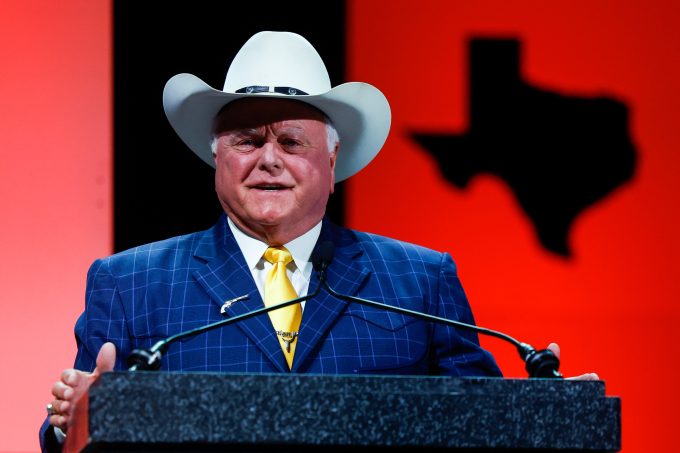 Texas ag commissioner says Abbott should put farmers over data centers