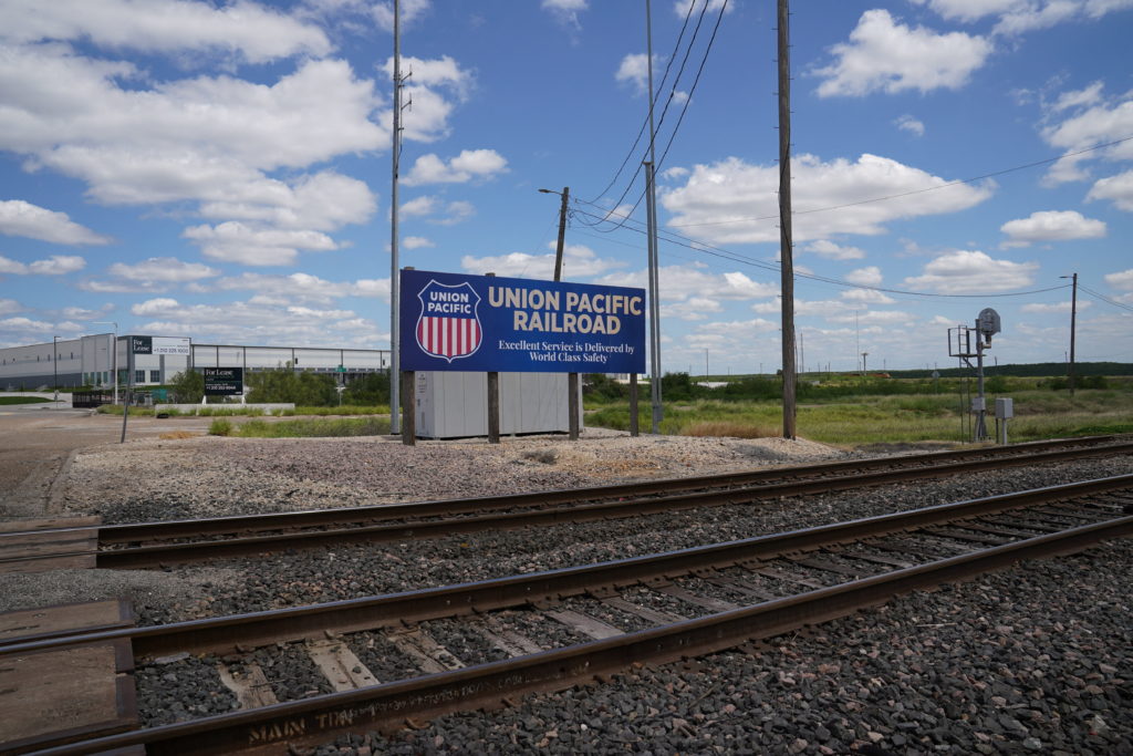 Six bodies found in a freight train in Laredo