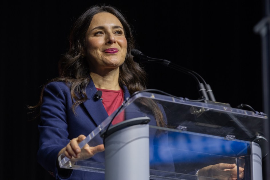 Gina Hinojosa promises $1,500 to every Texas household