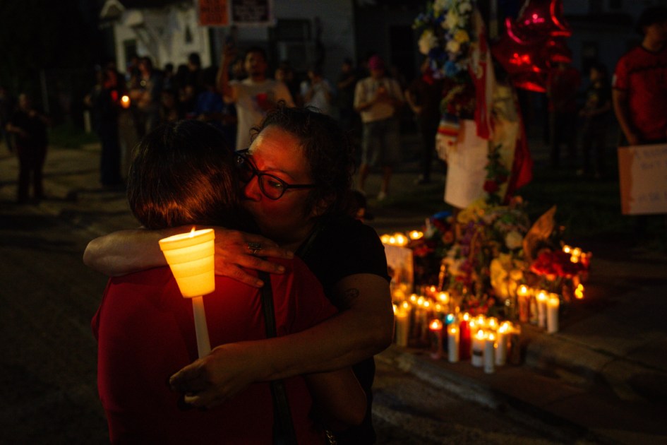 Vigil for Houston man killed by ICE brings crowd seeking justice
