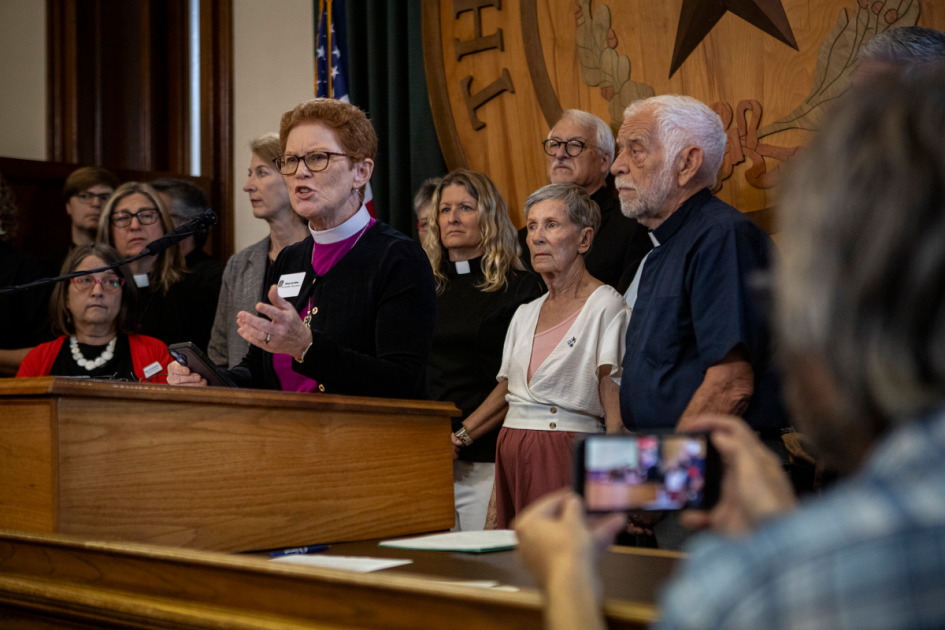 Texas faith leaders condemn "terror campaign” against migrants