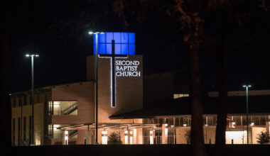 Judge sides with Houston's Second Baptist against members