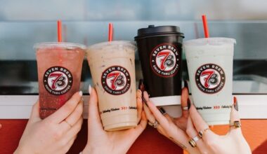 The drive-thru coffee franchise serves specialty beverages that customers can customize, including cold brews, Americanos, mochas and lattes. (Courtesy 7 Brew Coffee)