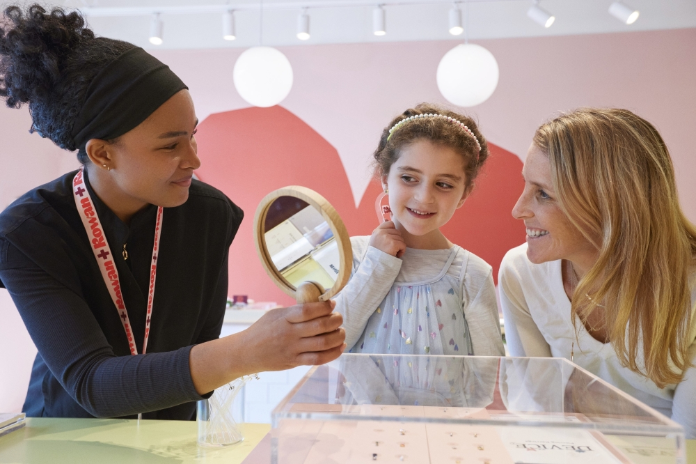 Rowan to offer ear piercing at Stonebriar Centre