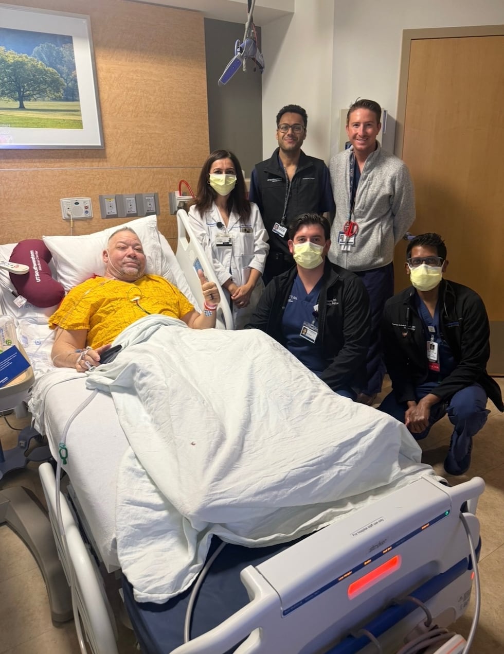 Brandon Crouch and Jessica Kocian after kidney transplant surgery in Texas
