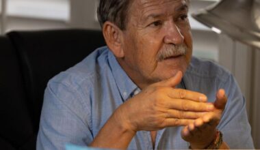 Beloved El Paso author Benjamin Alire Sáenz dies at 71 | Local News