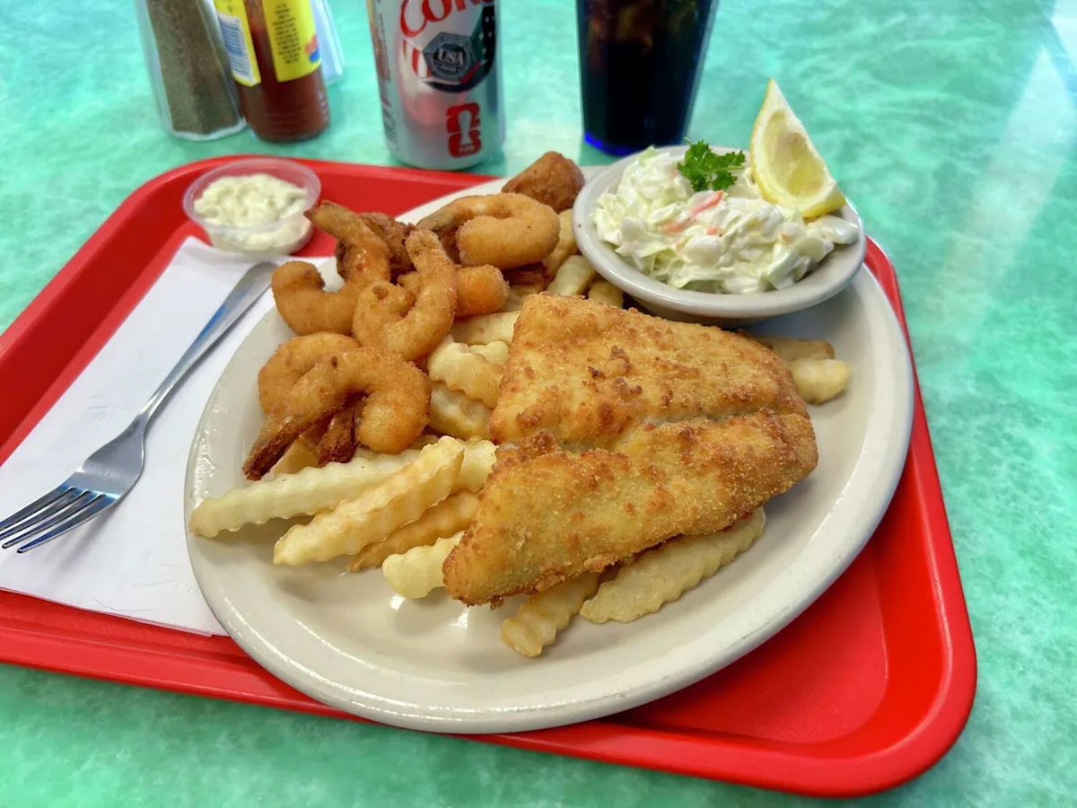 Beloved San Antonio seafood spot reopens with affordable options