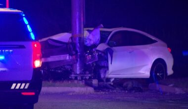 5 teens hospitalized after alleged Dallas carjacking ends in pursuit and crash, police say