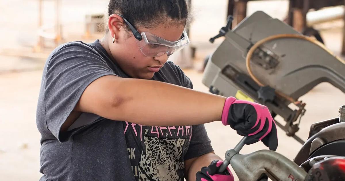 Summer camp introduces area girls to skilled trades industry | San Patricio County