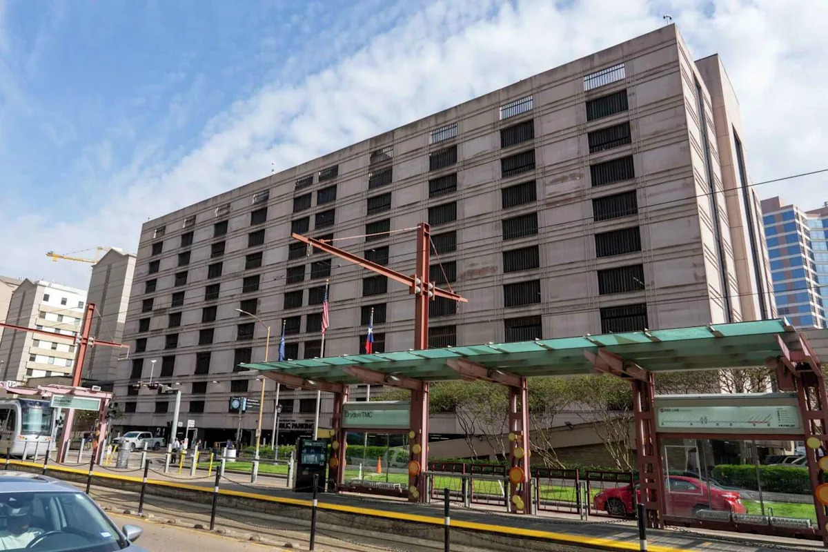 Houston Methodist worker sues Texas Medical Center over parking garage stabbing