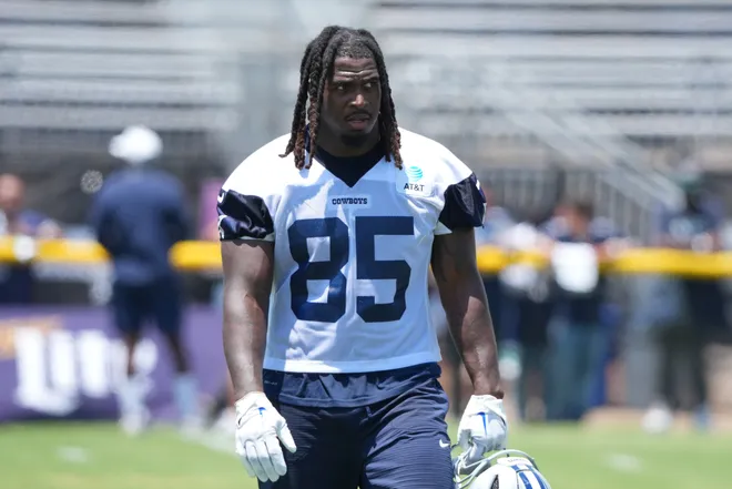 Jul 22, 2025; Oxnard, CA, USA; Dallas Cowboys tight end
Princeton Fant (85) during training camp at the River Ridge Fields. Mandatory Credit: Kirby Lee-Imagn Images