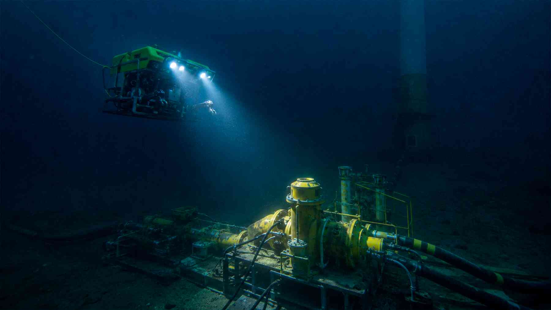 Texas underwater turbine generates more than electricity