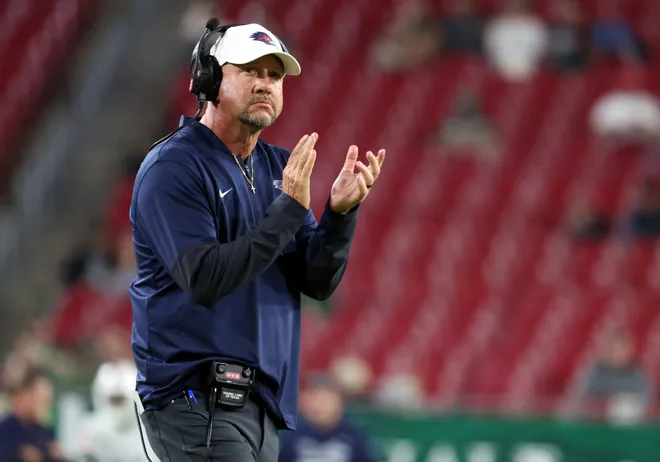 Nov 6, 2025; Tampa, Florida, USA; UTSA Roadrunners head coach Jeff Traylor against the South Florida Bulls during the second half at Raymond James Stadium. Mandatory Credit: Kim Klement Neitzel-Imagn Images