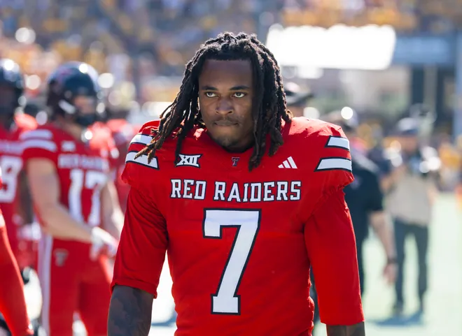 Oct 18, 2025; Tempe, Arizona, USA; Texas Tech Red Raiders tight end Terrance Carter Jr. (7) against the Arizona State Sun Devils at Mountain America Stadium. Mandatory Credit: Mark J. Rebilas-Imagn Images