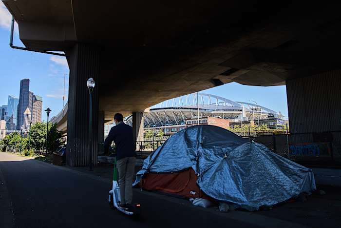Survey: More than 141,000 Houston-area adults experienced temporary homelessness in 2025