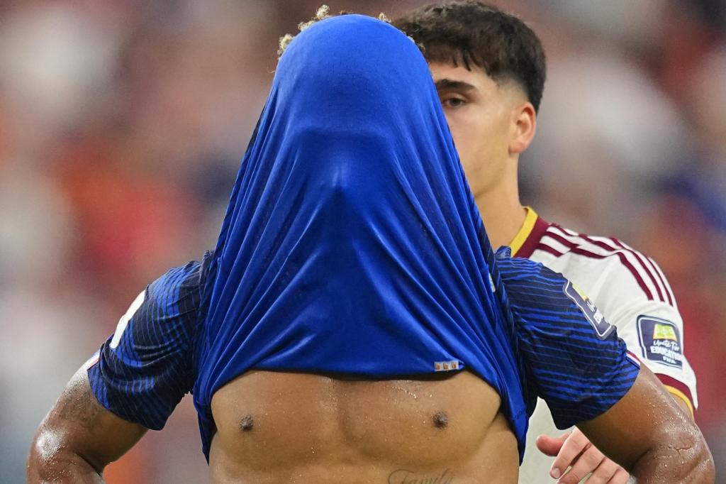 Kylian Mbappé-led France falls flat in World Cup loss to Spain when hopes for a title were high – Baltimore Sun
