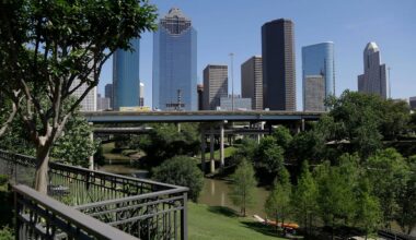 After Bertha's rain, Houston experiences high heat