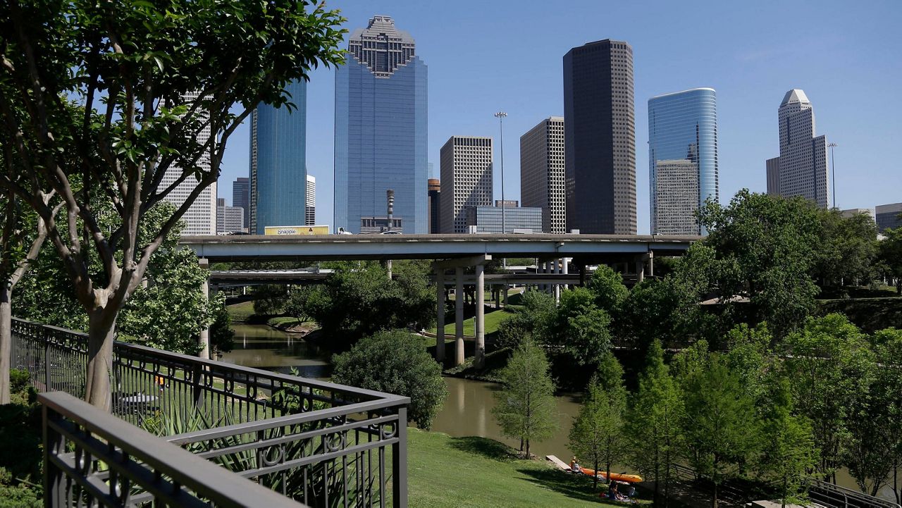 After Bertha's rain, Houston experiences high heat