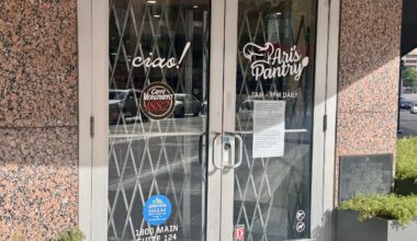 the front doors of Ari's Pantry