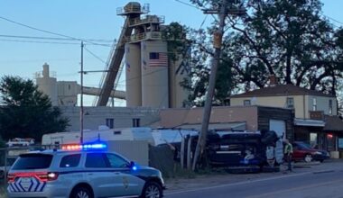 Crash shuts down highway in area south of El Paso County Jail