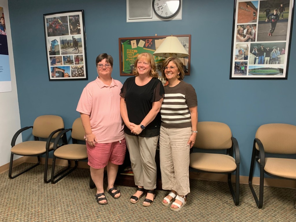 Dallas School District honors retirees