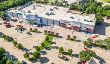 JLL Secures Financing for 51,664-Square-Foot Metro Fort Worth Shopping Center