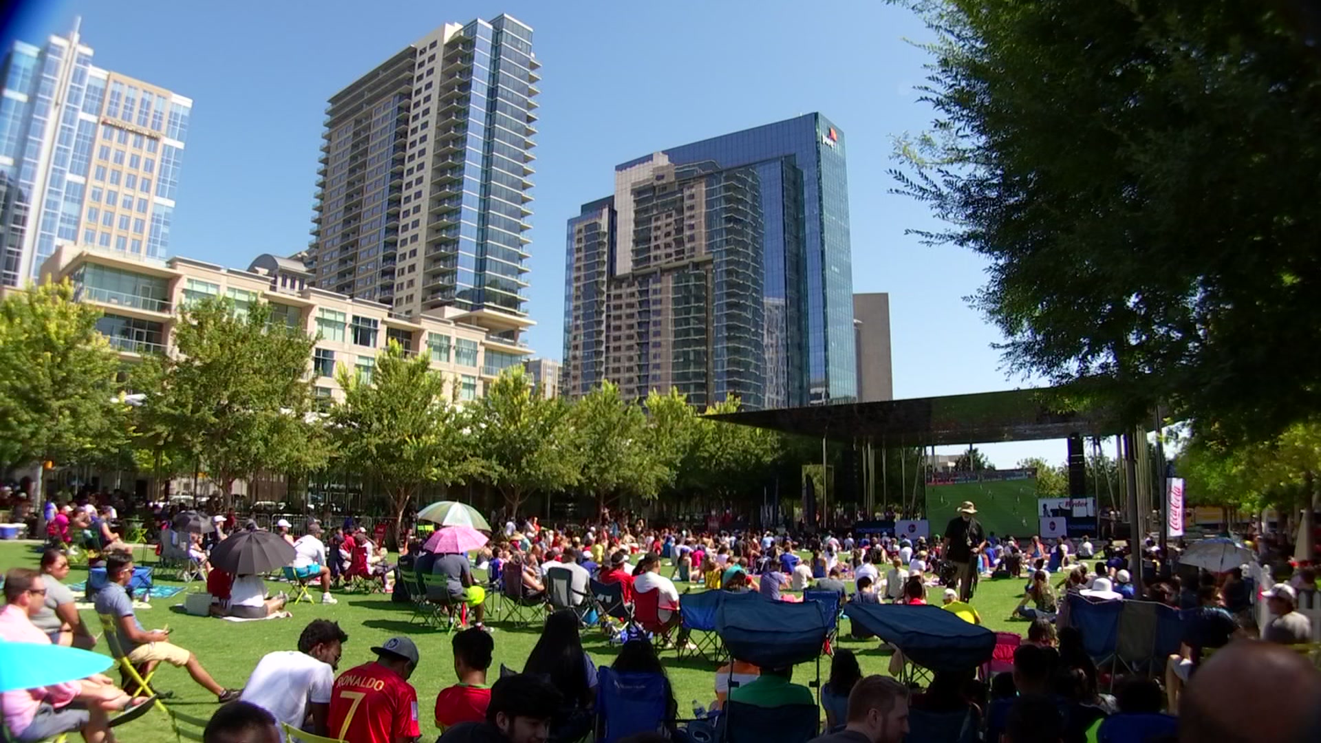Free World Cup watch party at Dallas' Klyde Warren Park<br>The free global watch parties were broadcast in English and Spanish.