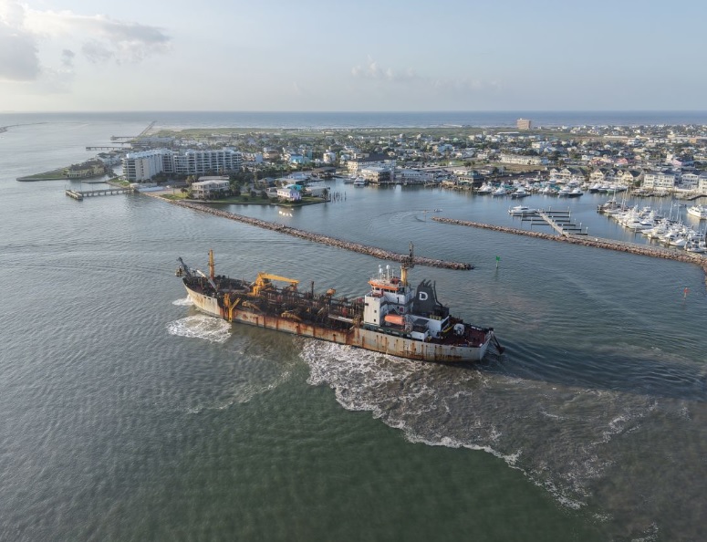 Dutra's Stuyvesant Completes 3 Million Cubic Yard Corpus Christi Dredging Project