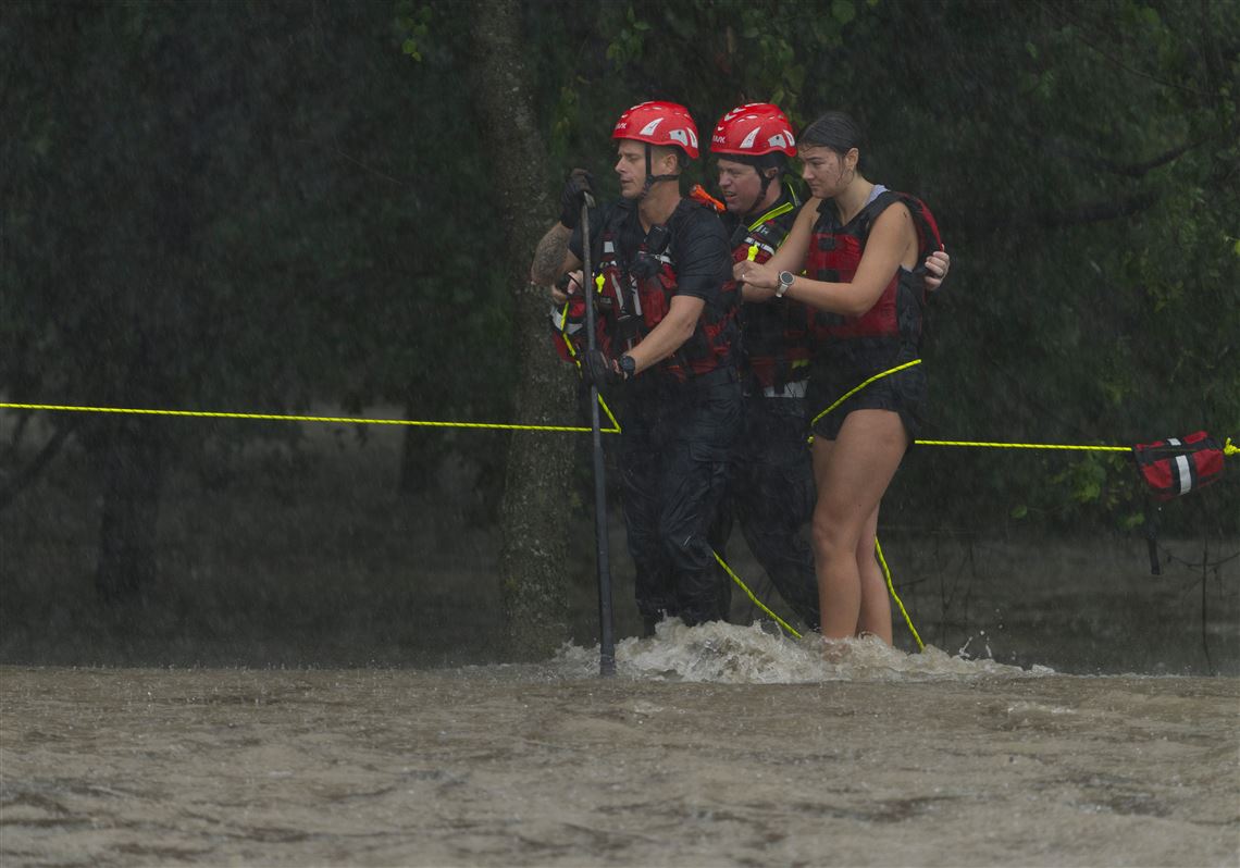 Heavy rains keep drenching South Texas; tornado reported in San Antonio