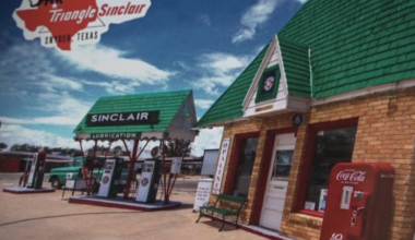 Snyder man restored 1932 Sinclair station into roadside attraction