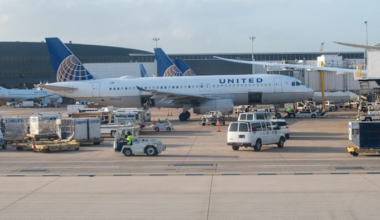 Ground stops issued at Bush Intercontinental Airport (IAH), Hobby Airport (HOU) due to thunderstorms in Houston