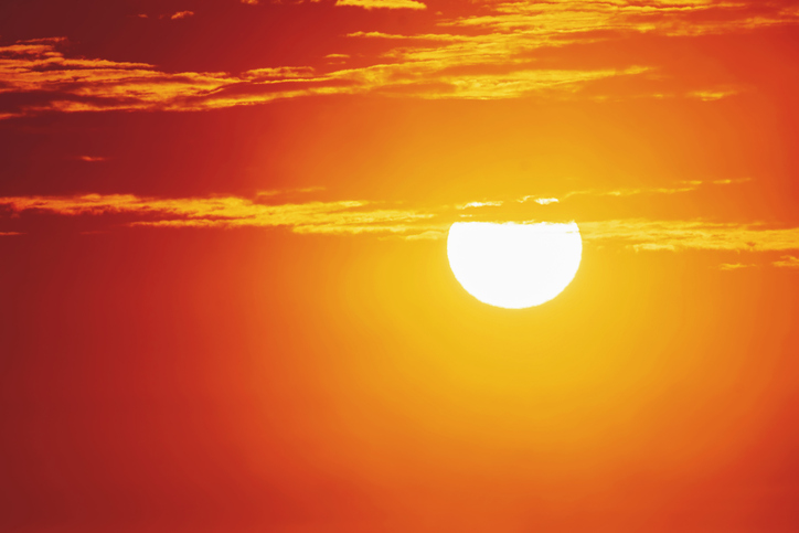 Hot temperatures linger as 4th of July closes in