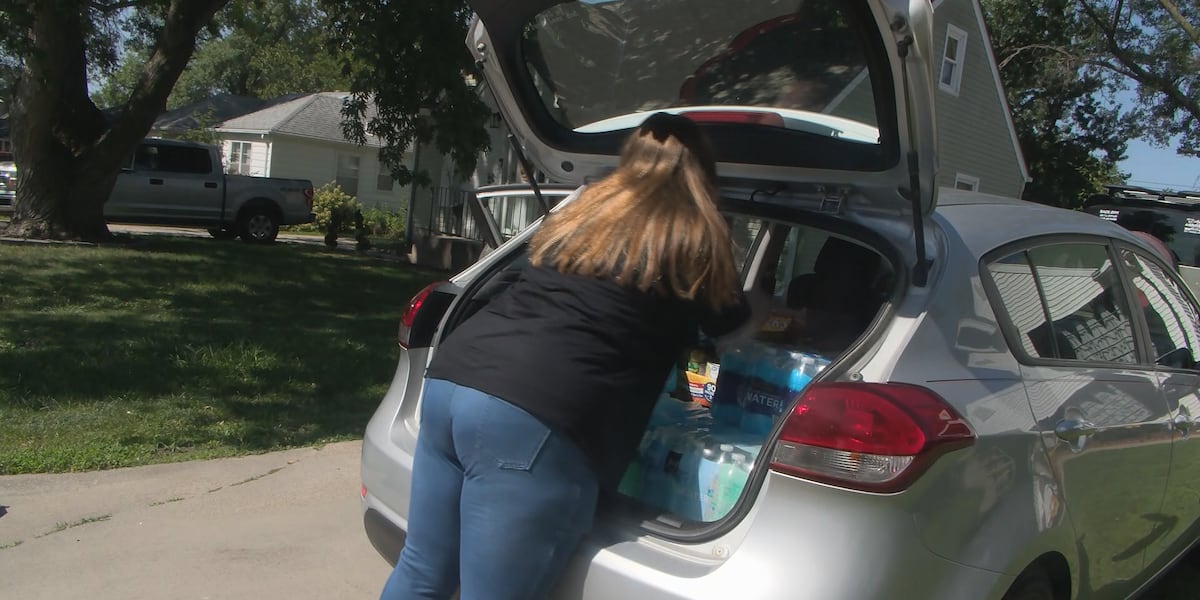 Lincoln woman travels to Texas to help with flood relief