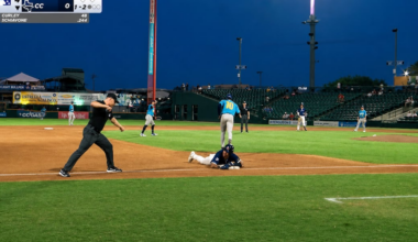 Sod Poodles split Corpus Christi doubleheader on Friday night