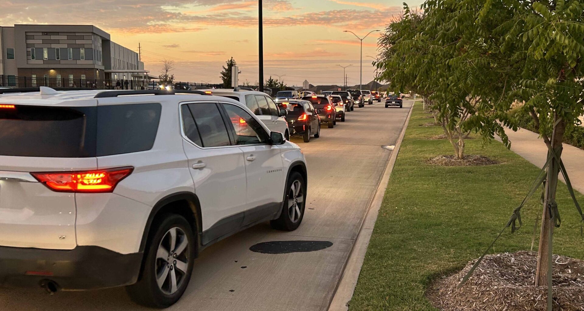 Dead-end road leaves parents bracing for long pickup lines at Fort Worth charter school
