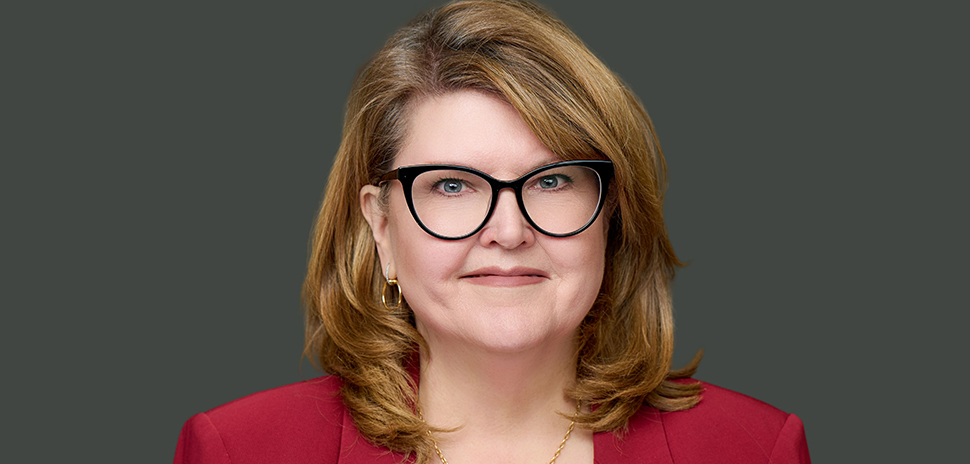 Helen Carona headshot
